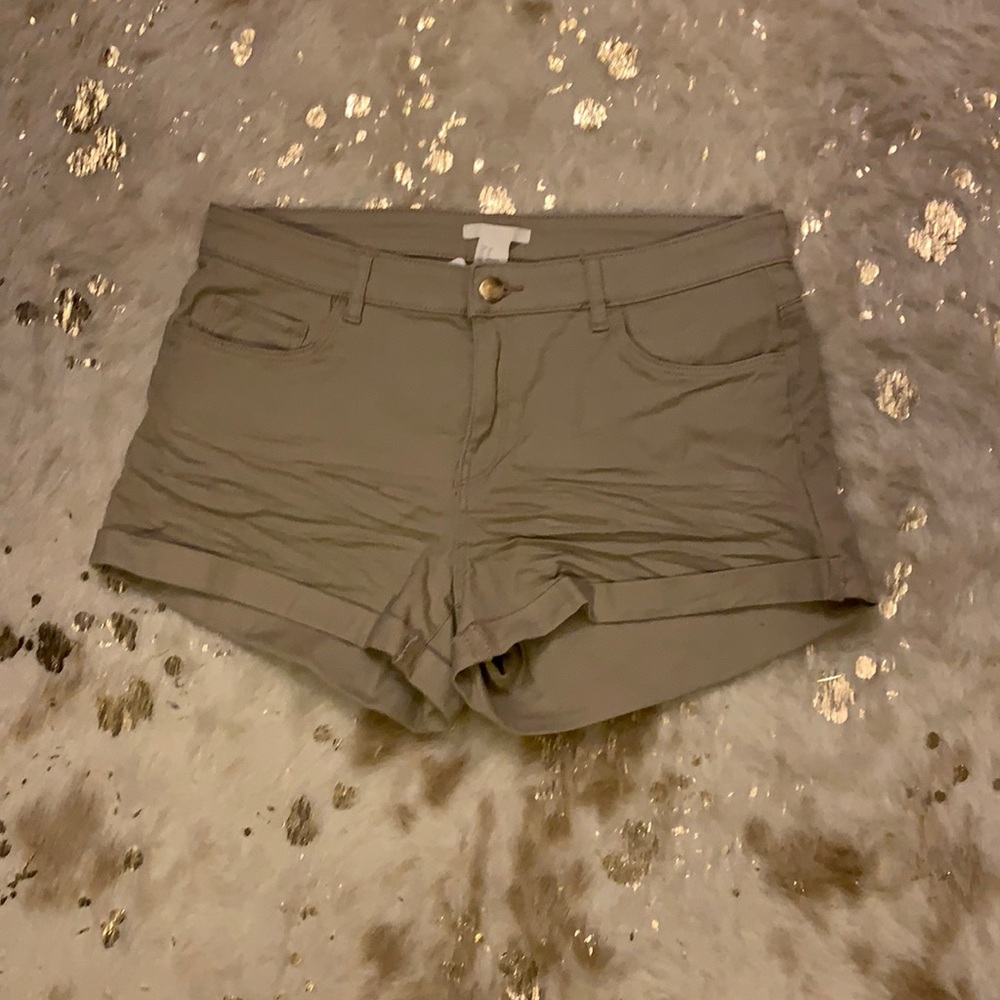 H&M brown cotton shorts NWT size 8 never been worn